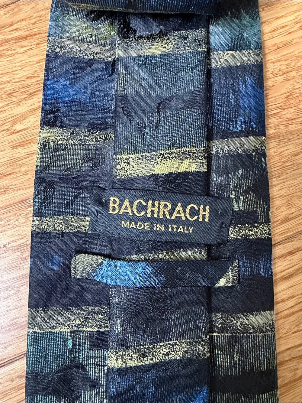 (4t) Bachrach Made in Italy 100% Silk Abstract Stripe Blue Black Art Tie